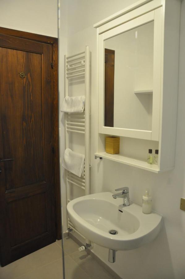 B&B Casa Soresina Offagna Bagian luar foto
